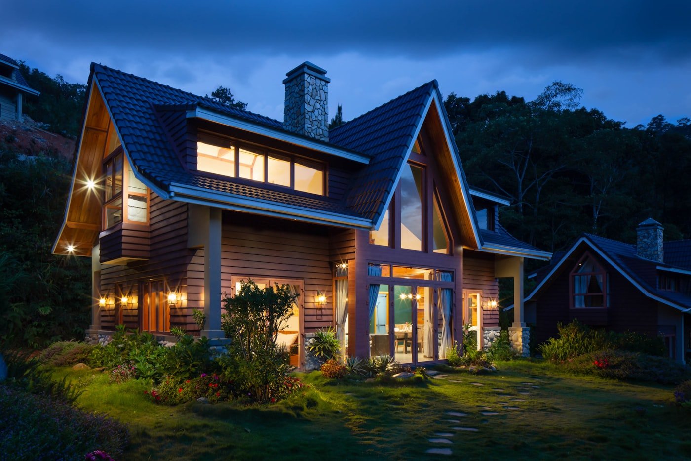 A warmly lit, energy-efficient Leamington Spa home at dusk